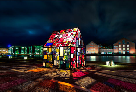 Glow Art House