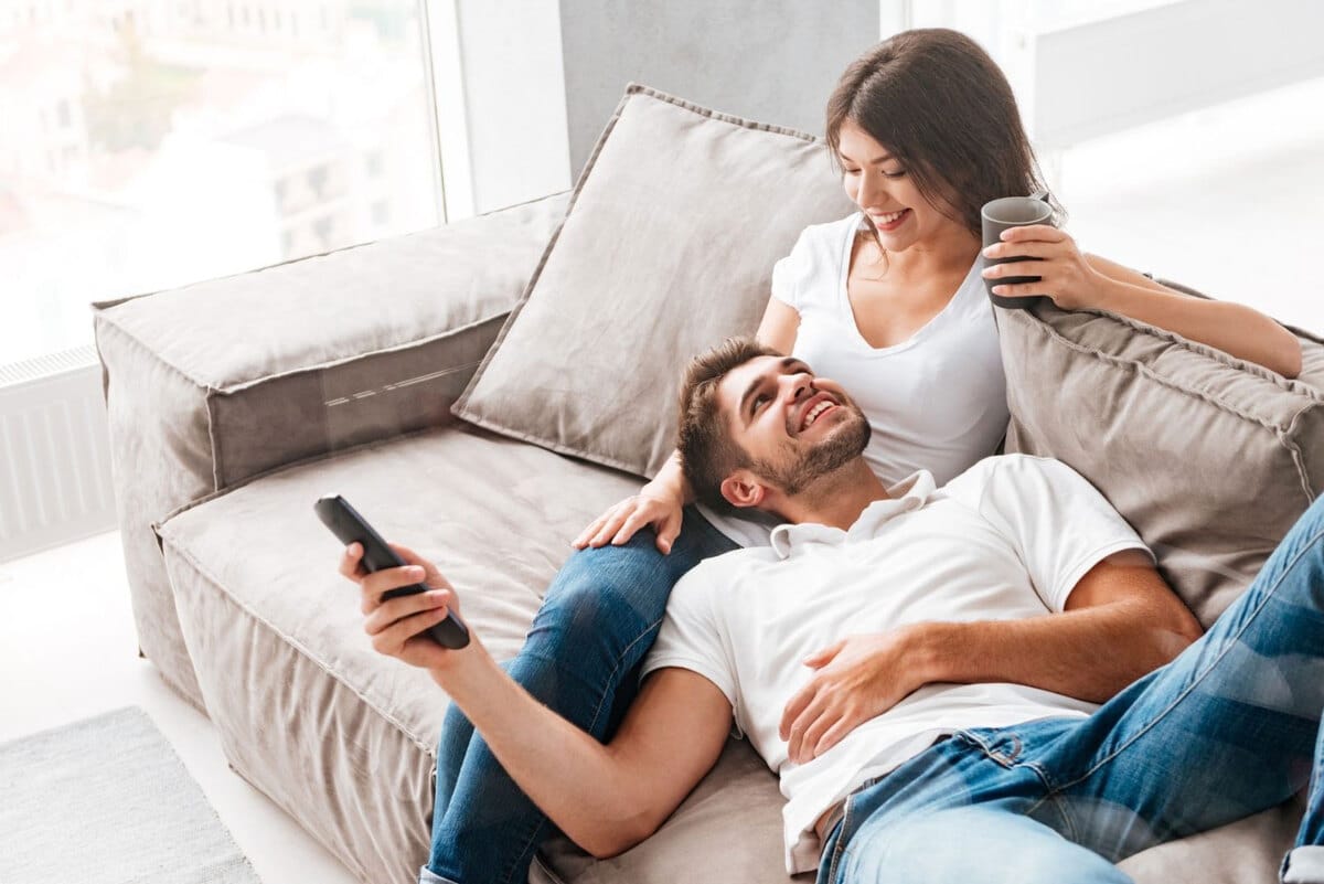 What Is It Like Being In A Relationship With Someone Who Is Bipolar?
