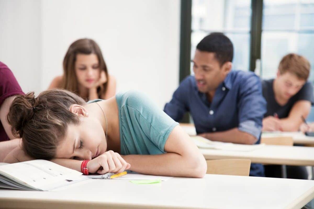 How Much Sleep Do College Students Need